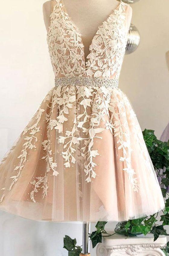 Prom Dresses With Short, Deep V Neck Ivory Sleeveless A Line Tulle Lace Appliques Pleated Homecoming Dresses