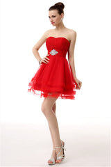 Party Dress Size 178, Crystals Red Short Homecoming Dresses